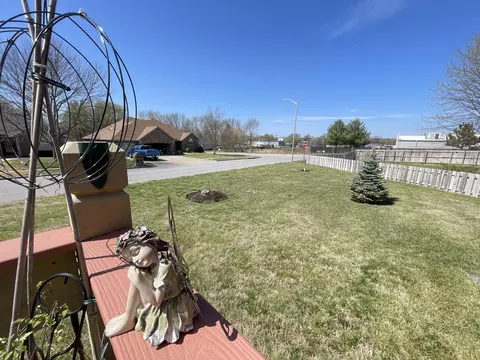 Exterior - 3207 W Aussie Ct, Springfield, MO 65810 photo 9 of 14