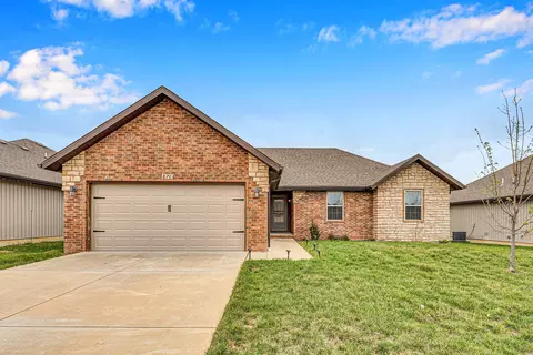 876 E Ozark Jubilee Rd, Nixa, MO 65714