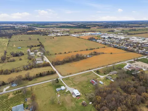 002 E Mount Gilead Rd, Bolivar, MO 65613 photo 2