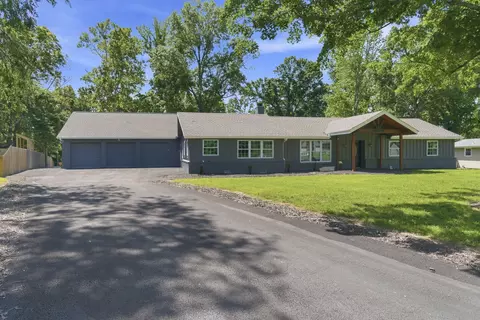 Exterior - 6308 S Glenridge Dr, Springfield, MO 65804 photo 3 of 13