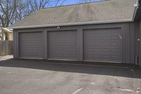 Exterior - 6308 S Glenridge Dr, Springfield, MO 65804 photo 7 of 13