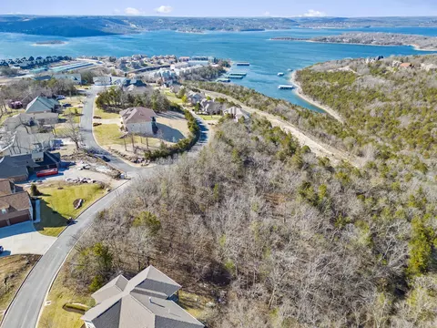 255 Split Rock Dr, Hollister, MO 65672