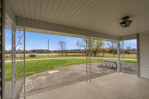 Exterior - 3916 S Springfield Ave, Bolivar, MO 65613 photo 7 of 7