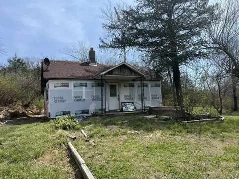 1010 Zimmerman Ave, Cabool, MO 65689