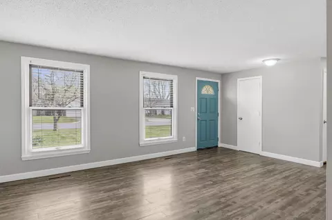 Living - 1650 E Swallow St, Springfield, MO 65804 photo 2 of 3