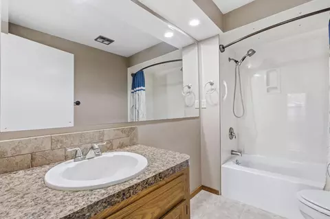 Bath - 1650 E Swallow St, Springfield, MO 65804 photo 2 of 2