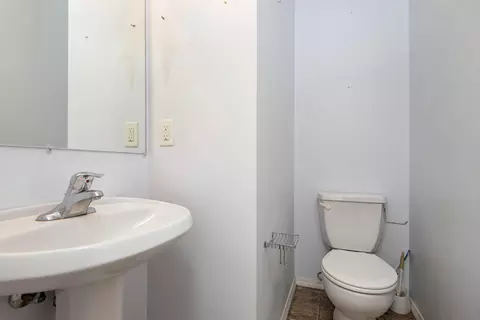Bath - 194 Lilly Ln, Clever, MO 65631 photo 1 of 3