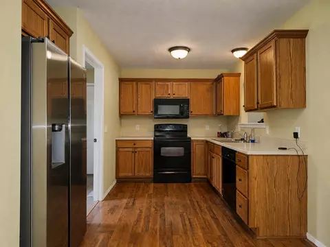 Kitchen - 194 Lilly Ln, Clever, MO 65631 photo 1 of 3