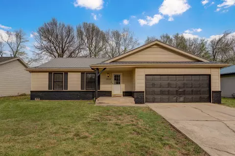 2532 S Fort Ave, Springfield, MO 65807