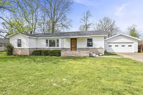 405 N Missouri Ave, Nixa, MO 65714