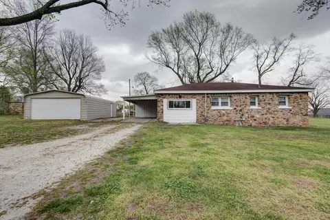 4982 S Douglas Dr, Republic, MO 65738