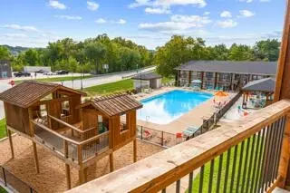 Exterior - 403 Veterans Blvd #307, Branson, MO 65616 photo 4 of 6