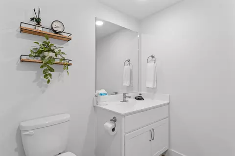 Bath - 403 Veterans Blvd #307, Branson, MO 65616 photo 4 of 4