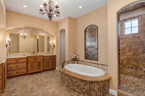 Bath - 3852 San Poppi Ct, Ozark, MO 65721 photo 2 of 8