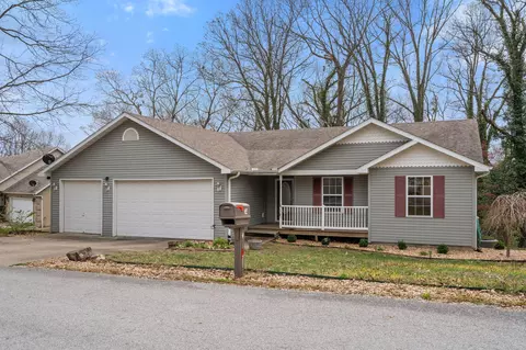 74 Queensberry Rd, Branson West, MO 65737