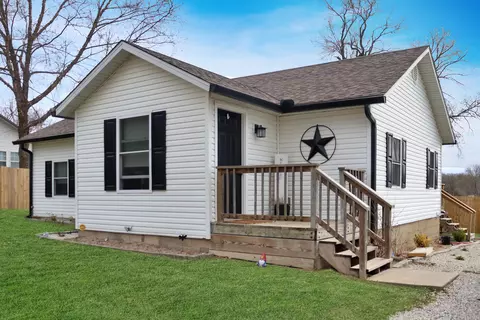 116 S Main St, Urbana, MO 65767
