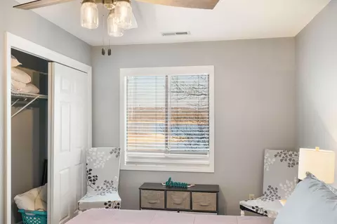 Bedroom - 429 E Chinquapin Cir #510, Branson, MO 65616 photo 2 of 2