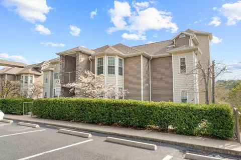 1007 Rocky Shore Ter, Kimberling City, MO 65686