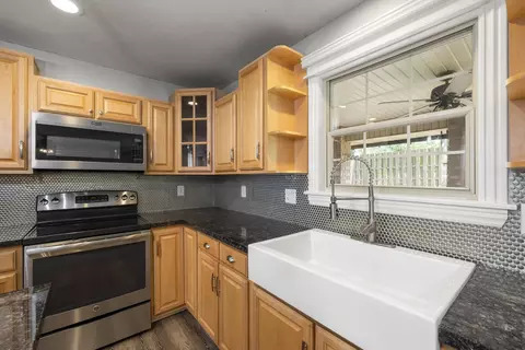 Kitchen - 2915 N 25th St, Ozark, MO 65721 photo 3 of 3