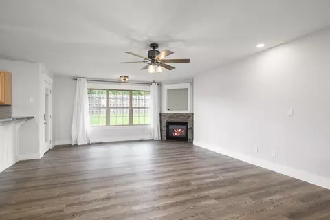 Living - 2915 N 25th St, Ozark, MO 65721 photo 1 of 4