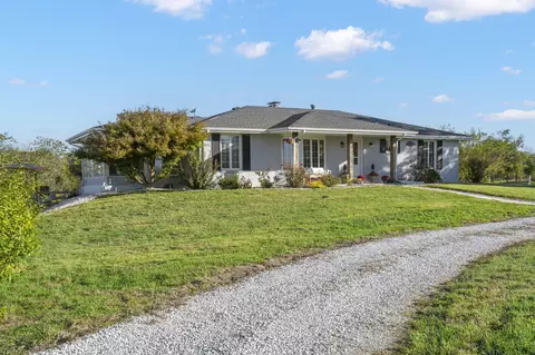 Exterior - 3259 W Farm Rd 60, Springfield, MO 65803 photo 8 of 18