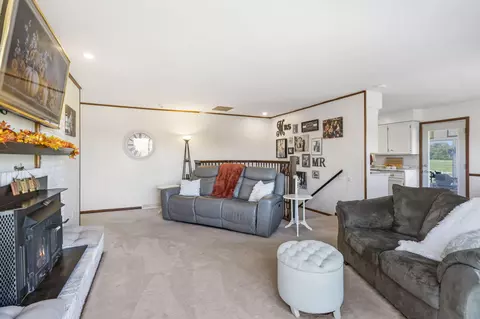 Living - 3259 W Farm Rd 60, Springfield, MO 65803 photo 3 of 5
