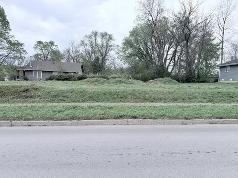 607 E Dale East St, Springfield, MO 65803