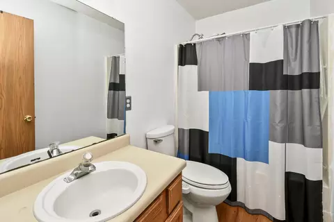 Bath - 1306 N Brown Ave, Springfield, MO 65802 photo 1 of 2