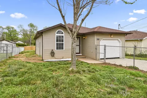 Exterior - 1306 N Brown Ave, Springfield, MO 65802 photo 3 of 8