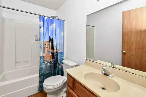 Bath - 1306 N Brown Ave, Springfield, MO 65802 photo 2 of 2