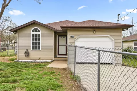 1306 N Brown Ave, Springfield, MO 65802