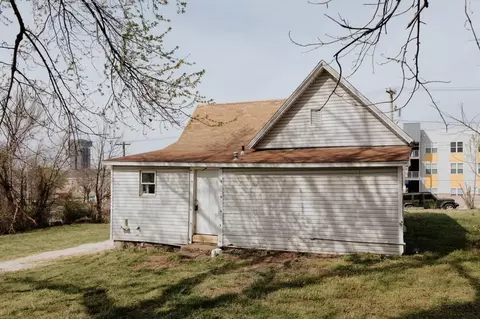 Exterior - 712 N Prospect Ave, Springfield, MO 65802 photo 4 of 5