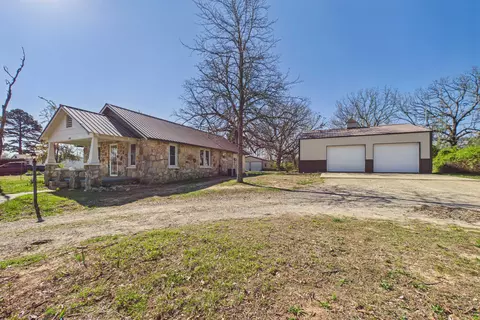 1348 County Road 806, Gainesville, MO 65655