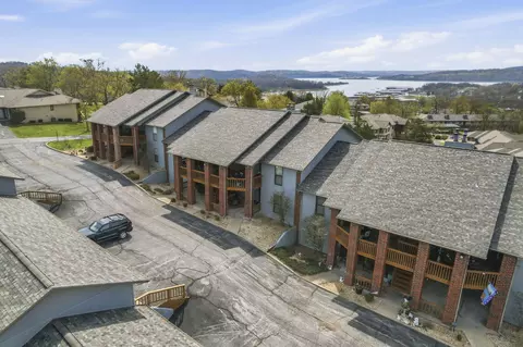 24 Starboard Dr UNIT 9, Kimberling City, MO 65686