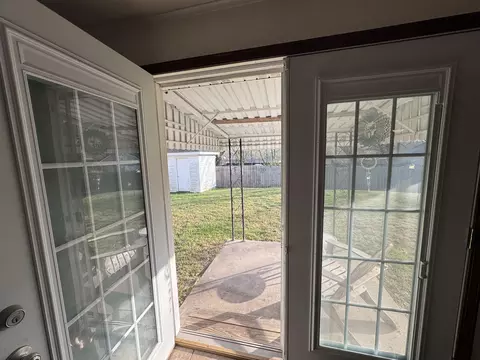 Entry Way - 207 E Meadow Ave, Crane, MO 65633 photo 5 of 5