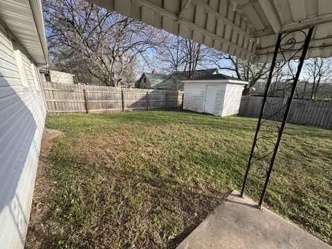 Exterior - 207 E Meadow Ave, Crane, MO 65633 photo 14 of 17