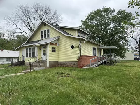 209 W Rose Ave, Crane, MO 65633