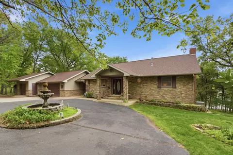 1841 Lake Bluff Dr, Reeds Spring, MO 65737