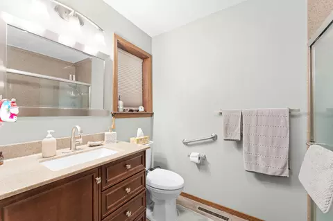 Bath - 28867 Fox Fire Ln, Shell Knob, MO 65747 photo 1 of 3
