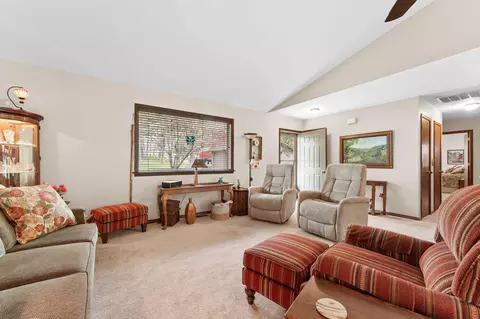 Living - 28867 Fox Fire Ln, Shell Knob, MO 65747 photo 1 of 5