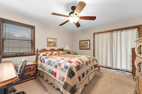 Bedroom - 28867 Fox Fire Ln, Shell Knob, MO 65747 photo 1 of 4