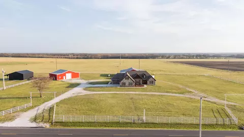 1720 E Fir Rd, Carthage, MO 64836