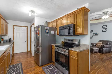 2523 N Rogers Ave, Springfield, MO 65803 photo 2