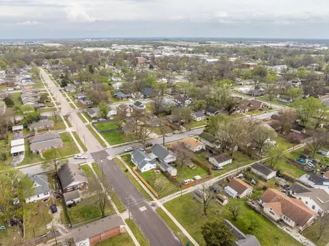 View/Area - 2205 N Prospect Ave, Springfield, MO 65803 photo 8 of 14