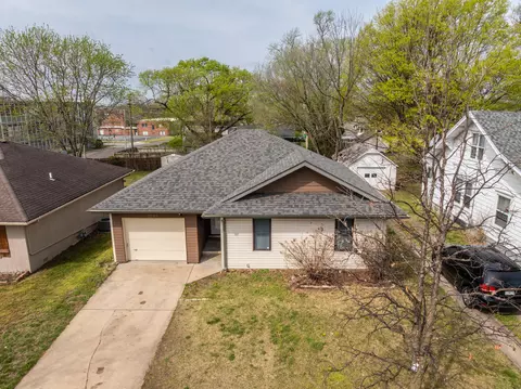 View/Area - 2205 N Prospect Ave, Springfield, MO 65803 photo 1 of 14