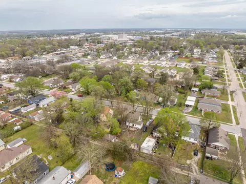 View/Area - 2205 N Prospect Ave, Springfield, MO 65803 photo 6 of 14