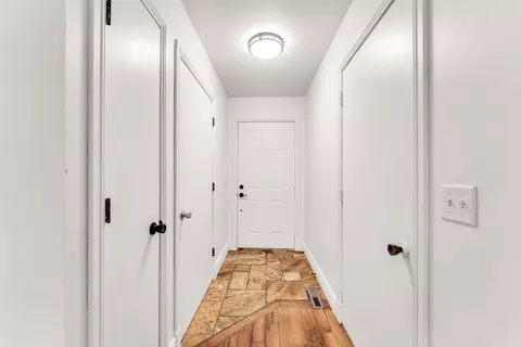 Entry Way - 2205 N Prospect Ave, Springfield, MO 65803 photo 1 of 3
