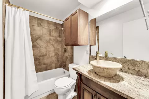 Bath - 2205 N Prospect Ave, Springfield, MO 65803 photo 2 of 2