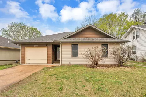 2205 N Prospect Ave, Springfield, MO 65803