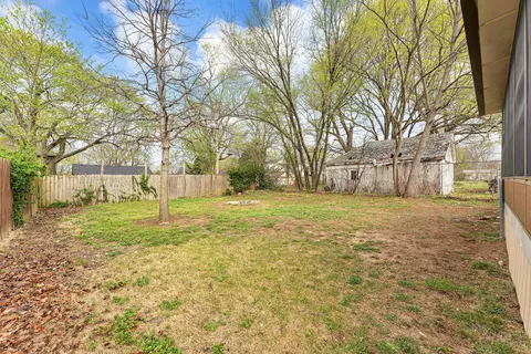 Exterior - 2205 N Prospect Ave, Springfield, MO 65803 photo 6 of 11